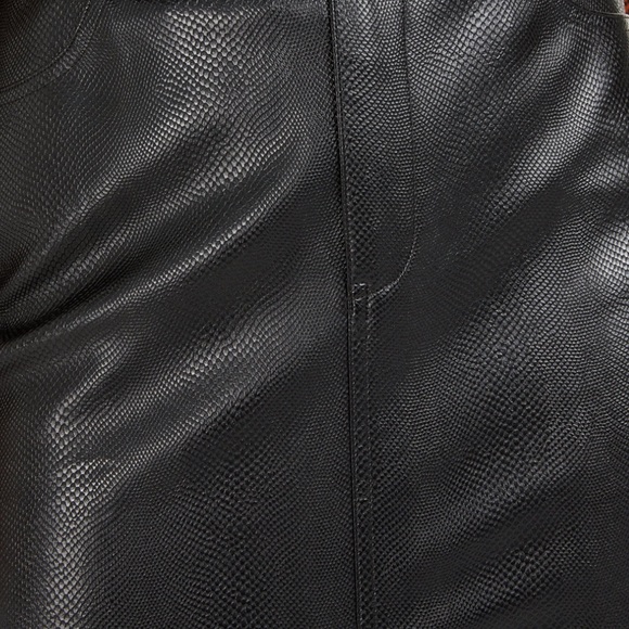 Faux Leather skirt sz XS - Picture 4 of 5